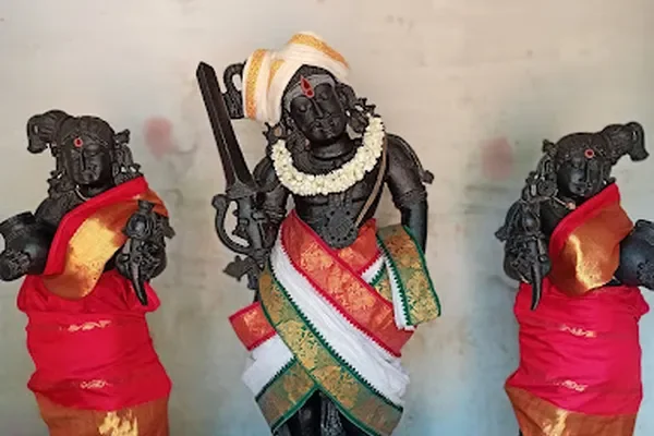 Image of: Arulmigu Pattavarayar Thirukovil Kottaram - Worship of Lord Pattavarayar