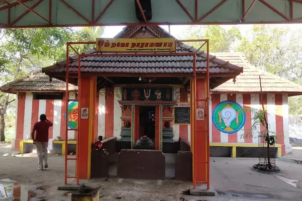 Image of: Arulmigu Shri Dwaraka Krishnan Temple Suchindram - Worship of Lord Krishna