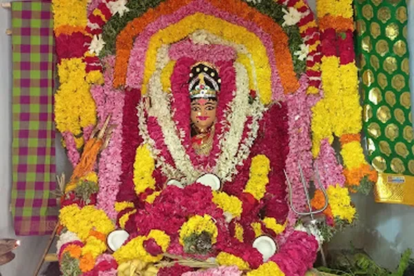 Image of: Arulmiku Mutharamman Temple, Beyodu - Peaceful Pilgrimage to Peyodu Temple