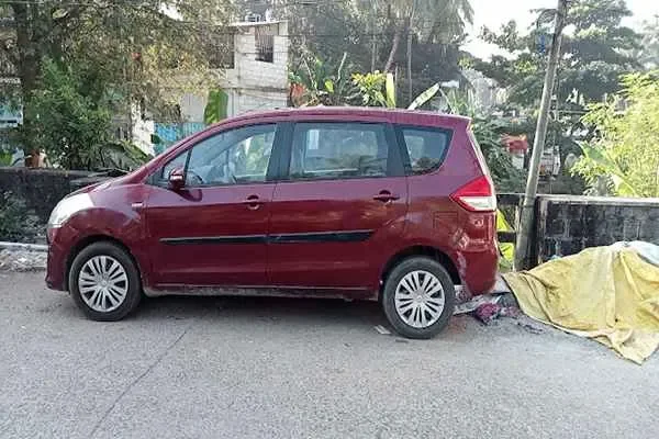 Image of: BMR Cab service(Auto-rickshaw available)