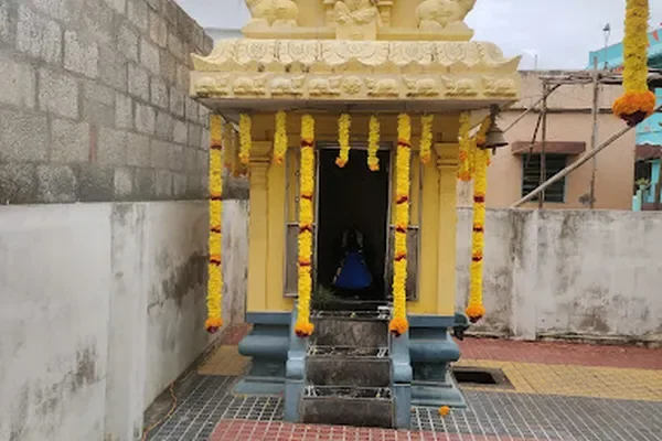 Image of: Bala Krishnan Kovil Alur - Worship of Lord Krishna