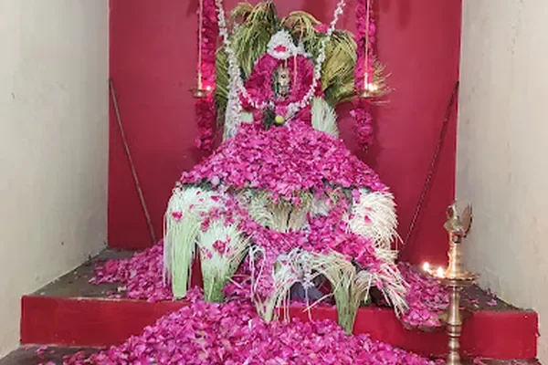 Image of: Bhadrakali Amman Temple Avelakarai Thiruvattar - Spiritual Peace