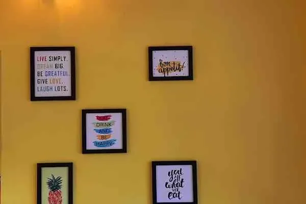 Image of: Chikooz Cafe - Cozy Cafe & Delicious Treats