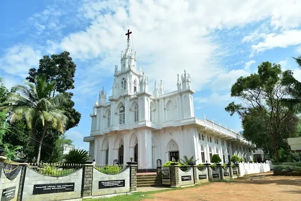 Image of: C.S.I Hacker Memorial District Church Moolachel Moolachel - Worship and Peace