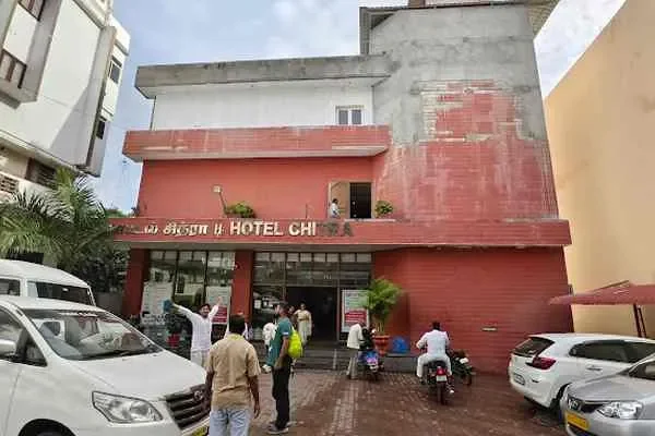 Image of: Chitra Restaurant - Flavorful Indian Cuisine & Family-Friendly Atmosphere