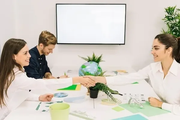 Image of: Tholayavattam Co - operative Society Services and Benefits