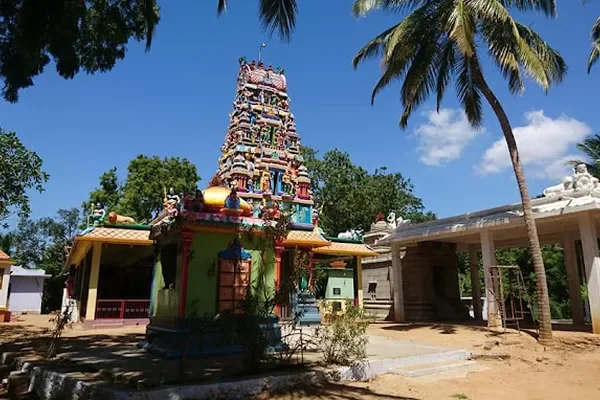 Image of: Devi Muthaaramman Temple Thenthamaraikulam - Worship of Goddess Muthaaramman