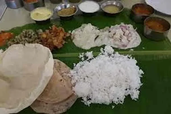 Image of: Dhanuska Hotel - Traditional South Indian Meals & Homestyle Dining