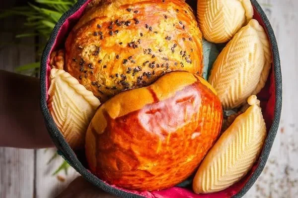 Image of: Divine Bakery Fresh Goods and Delicious Treats