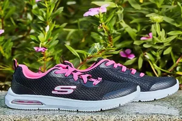 Image of: Doc & Mark (Lulu Mall)