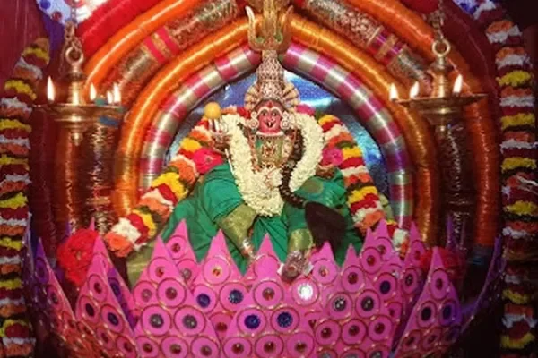 Image of: Durgai Amman Temple Aralvaimozhi - Worship of Goddess Durgai