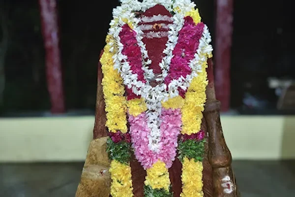 Image of: Easwara Boothathar Temple Thalakkulam - Divine Blessings