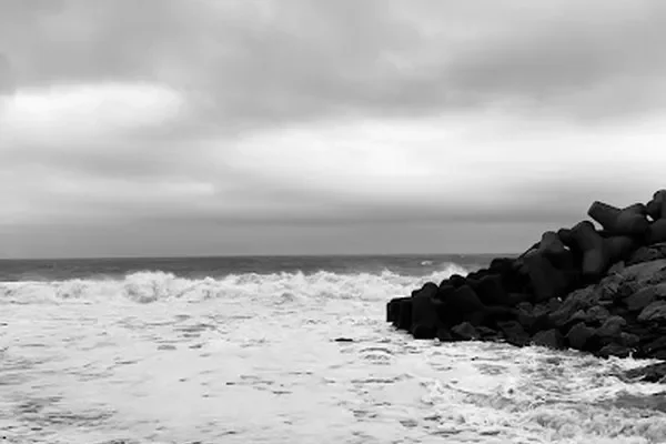 Image of: Erayumanthurai Beach Guide - Best Activities - Tips