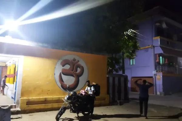 Image of: Erumudi Chola Vinayagar Kovil Erachakulam - Worship & Blessings