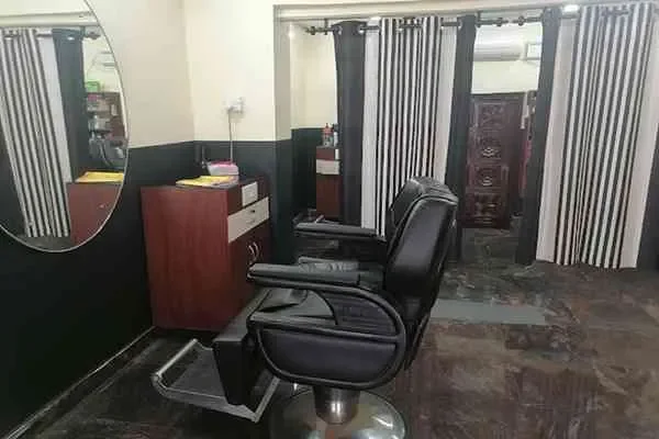 Image of: Fine Men's Saloon - Premier Grooming Services for Men
