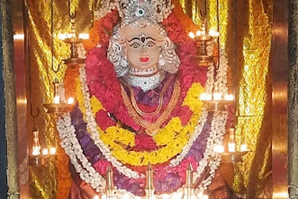 Image of: Goddess Bhadrakali Temple - Sacred Pilgrimage to Kuttaikkaad Bhadrakali Temple