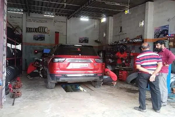 Image of: HANIYA TYRES & CAR CARE