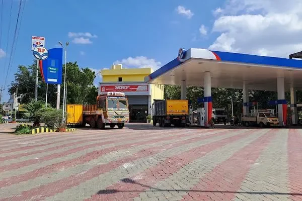 Image of: HP Petrol Pump Maruthi Petroleum Agency Best Fuel Service