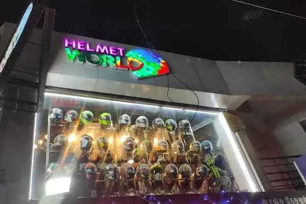 Image of: Helmet World - Quality Motorcycle Helmets