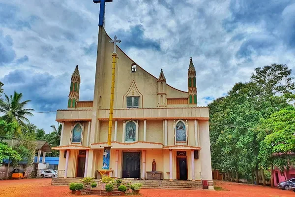 Image of: Holy Trinity Cathedral Kuzhithurai - Worship & Spiritual Guidance