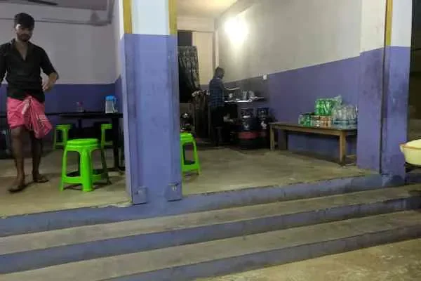 Image of: Hotel Bathra - Comfortable Dining & Traditional Dishes