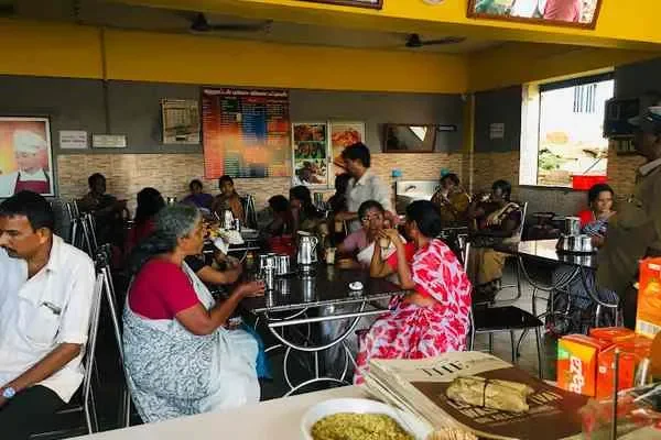 Image of: Hotel Mano Marthandam - Affordable Dining with a Traditional Touch