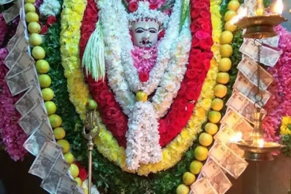 Image of: Isakki Amman Temple Thalakkulam - Sacred Blessings