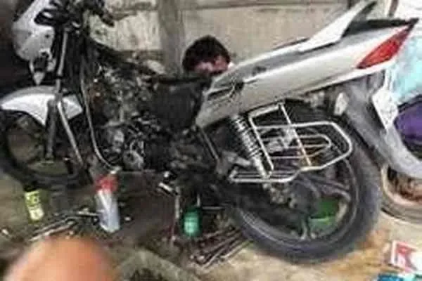 Image of: Jesus Two Wheeler Works - Expert Bike Service