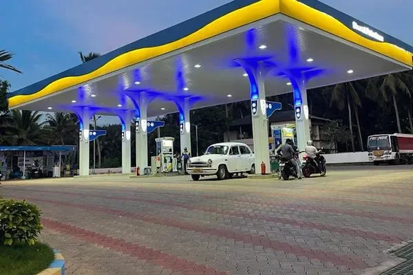 Image of: JVR Quality Petroleum Bharath Petrol Pump Karungal