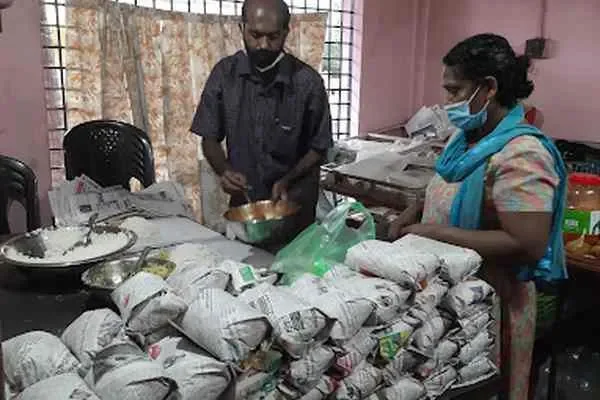 Image of: Kudumbashree Janakeeya Hotel Manjoor - Traditional South Indian Meals & Cozy Dining