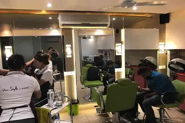 Image of: Pinkysalon - Ladies Beauty Parlour RS Puram: Quality Services for Women