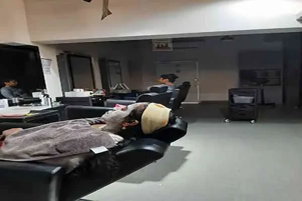 Image of: Lakme Salon – Premium Hair and Beauty Services