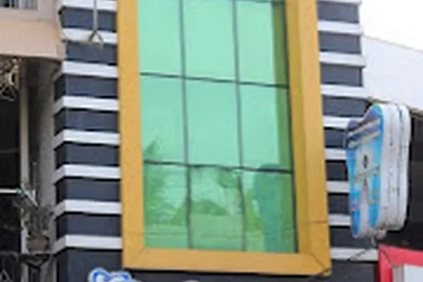 Image of: Leo Endodontic and Cosmetic Dental Clinic Services