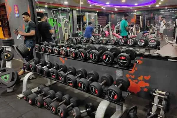 Image of: Lovely Gym Mens - Mens Fitness Center