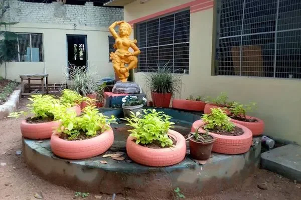 Image of: Modern Arts School - Unleash Your Creative Potential