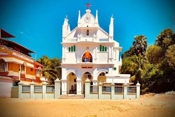 Image of: Magimaiyin Saatchiya Aalayam Ezhudesam