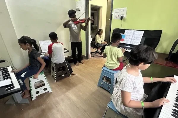 Image of: Mapa School of Music - Learn Music - Instruments Today