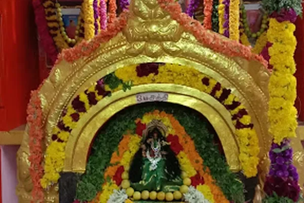 Image of: Aathiparasakthi Valipattu Mantram Kulasekharam