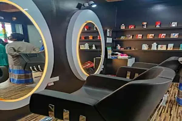 Image of: Mr. Cutz – Trendy Haircuts and Styling for Men