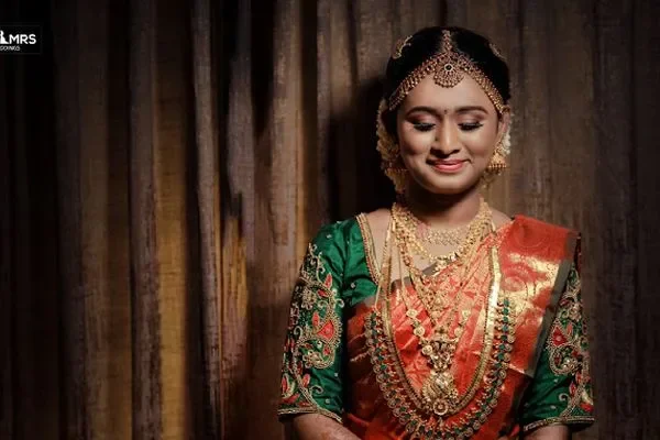 Image of: Mr Mrs Wedding Studio Unique Bridal Photography