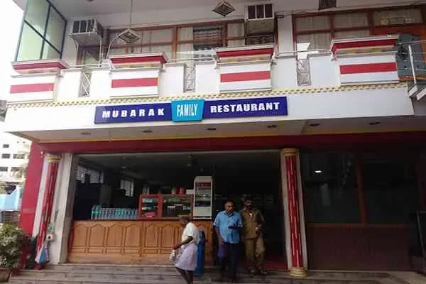 Image of: Mubarak Family Restaurant - Delicious Family Dining