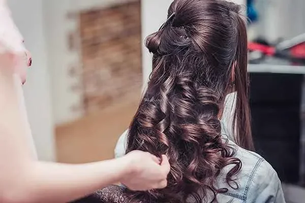 Image of: National Hair Dressing & Mens Beauty Parlour