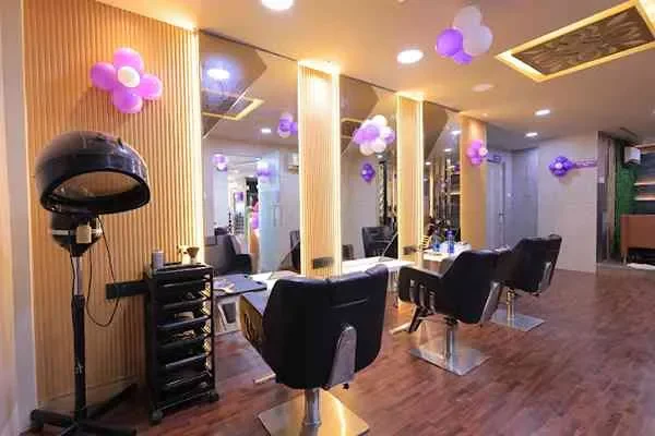 Image of: Naturals Salon Ganapathy Near Annapoorna - Quality Hair and Beauty Services