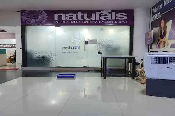Image of: Naturals Signature Salon & Spa - Beauty and Wellness Services
