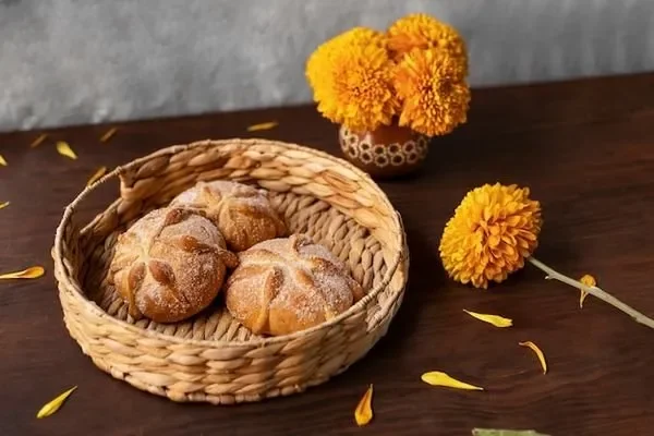 Image of: Nazees Bakes Delicious Cakes and Baked Goods