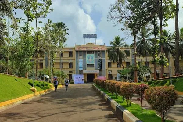 Image of: Nesamony Memorial Christian College