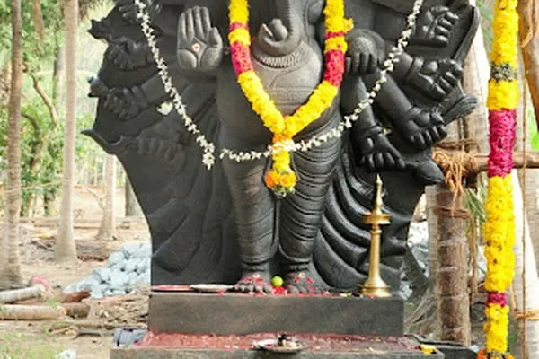 Image of: Ninaythakathai Muditha Vinayakar Temple Thuckalay
