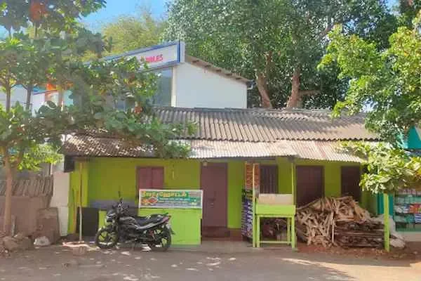 Image of: Nisha Hotel - South Indian Traditional Dining