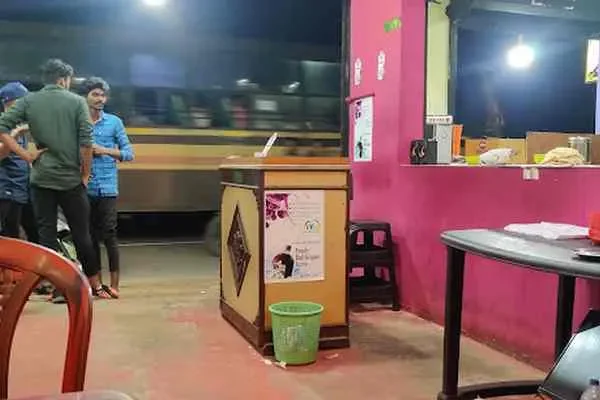 Image of: No Name Restaurant - Local & Homestyle Indian Dishes