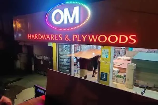 Image of: OM Hardware and Plywood